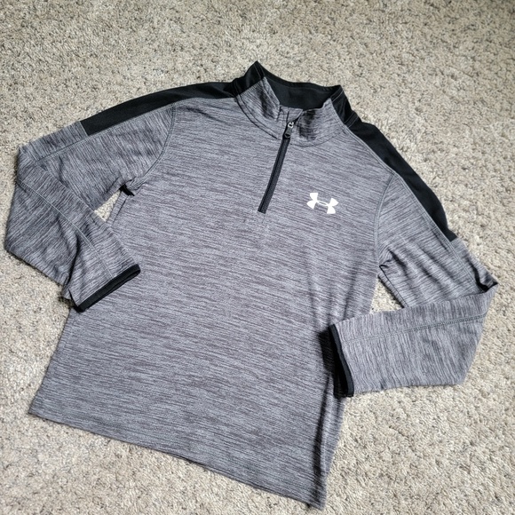 Under Armour boy's long sleeve top in a size 6 - Picture 1 of 4
